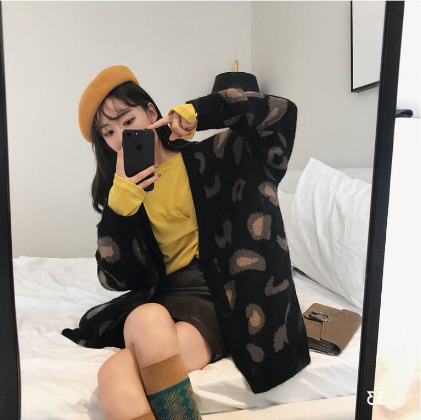 Vネックヒョウ柄セーター🐆